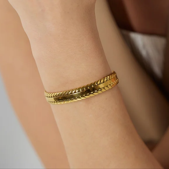 Elegant Woman Bracelet - Picture 7 of 8